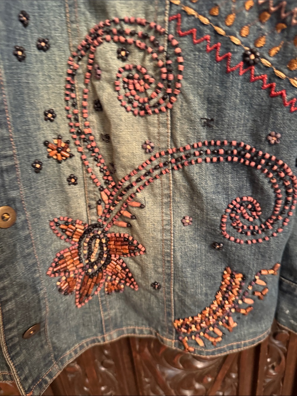 Chico's Vibtage Embellished & Embroidered Blue Denim Jacket with Wood and Shell - Picture 5 of 9